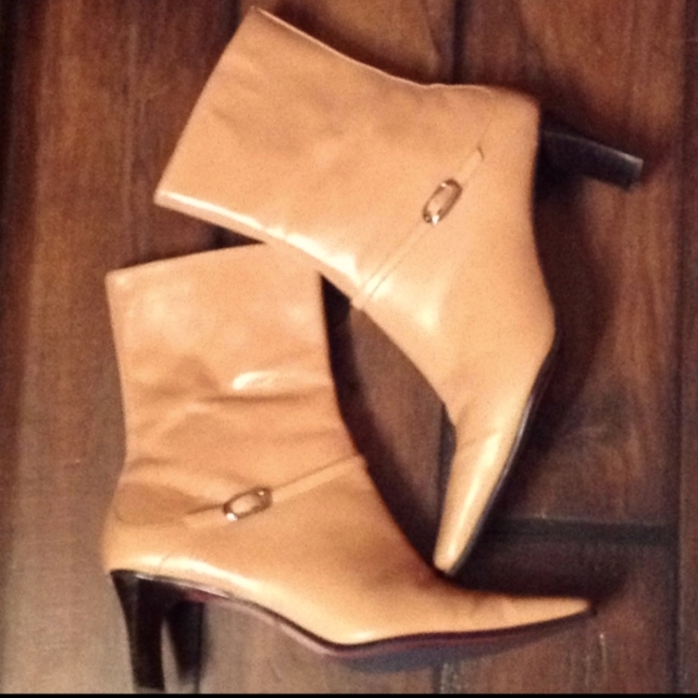 Nine West Damsel Bootie, NIB